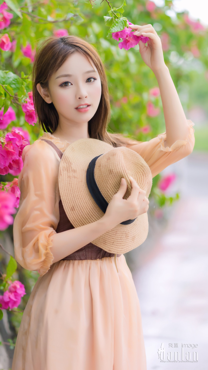 清纯美女丹婷户外清纯写真