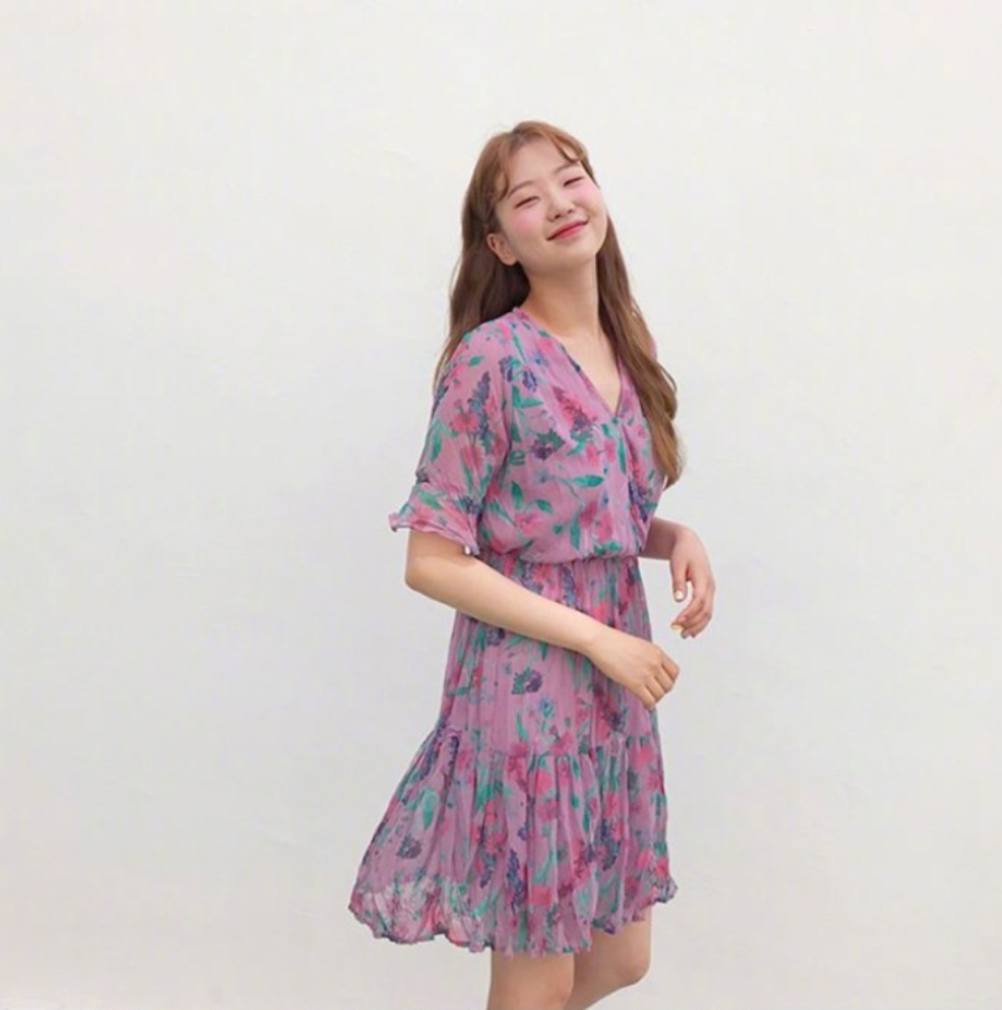 阳光美女穿搭参考:今天开始又是活力满满的一周