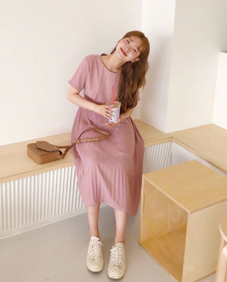 阳光美女穿搭参考:今天开始又是活力满满的一周