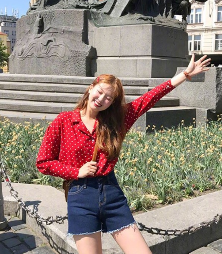 阳光美女穿搭参考:今天开始又是活力满满的一周
