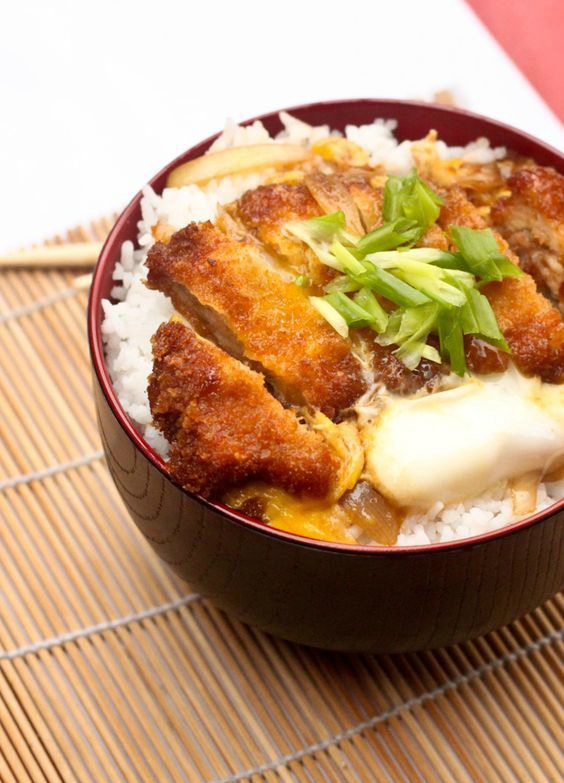 日式炸猪排饭图片