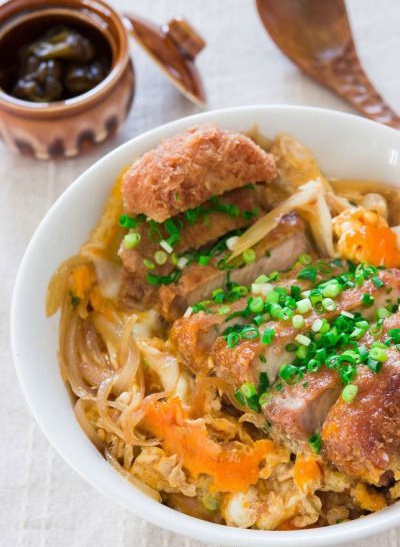 日式炸猪排饭图片
