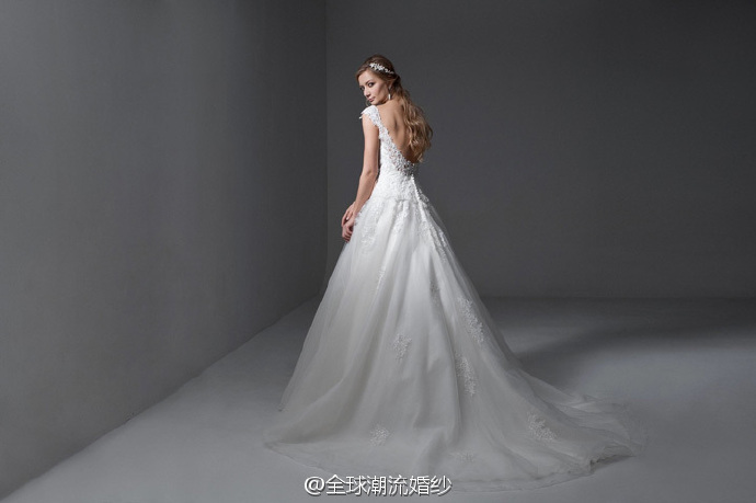Jillian 2017年Artemisi婚纱礼服系列图片