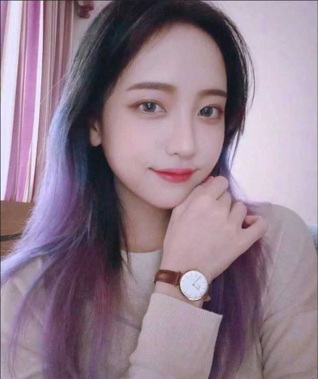 超拽女生头像_喜欢这样的酷女孩自拍照