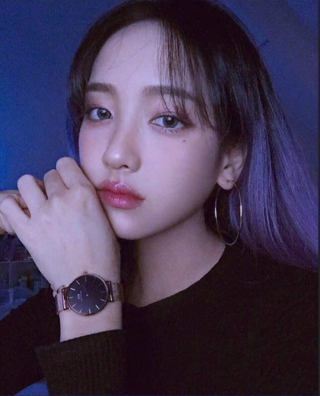 超拽女生头像_喜欢这样的酷女孩自拍照
