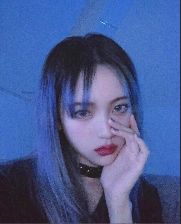 超拽女生头像_喜欢这样的酷女孩自拍照