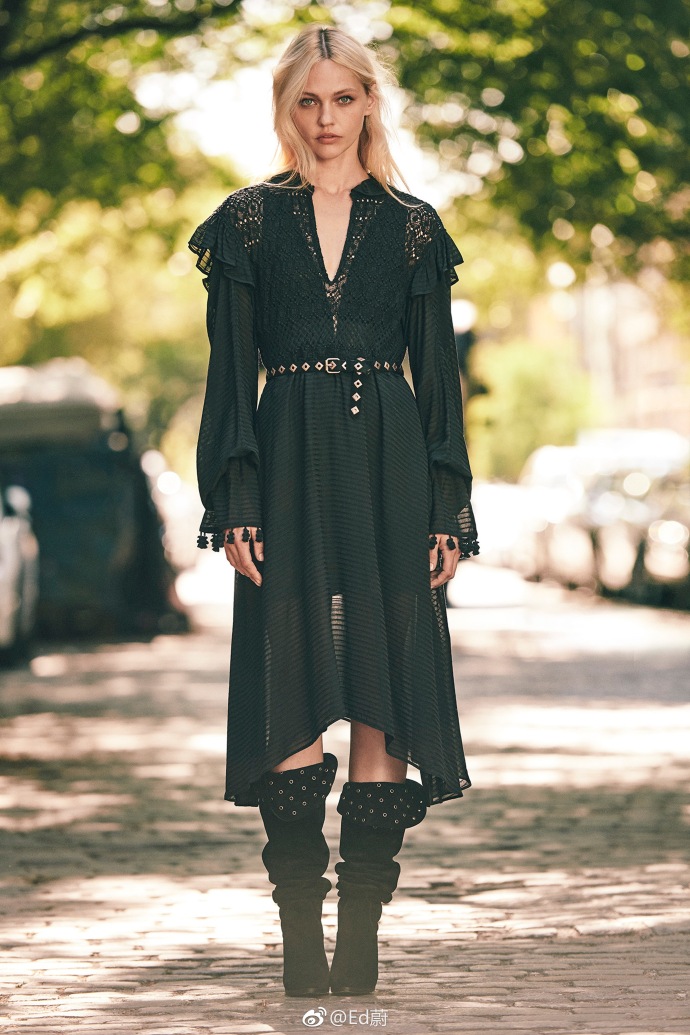 俄罗斯超模Sasha Pivovarova出镜Philosophy 2019早春度假