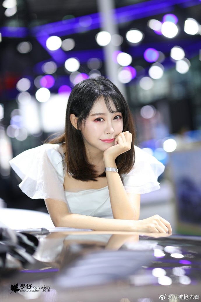 2018深港澳车展女神姜迪-清纯图片