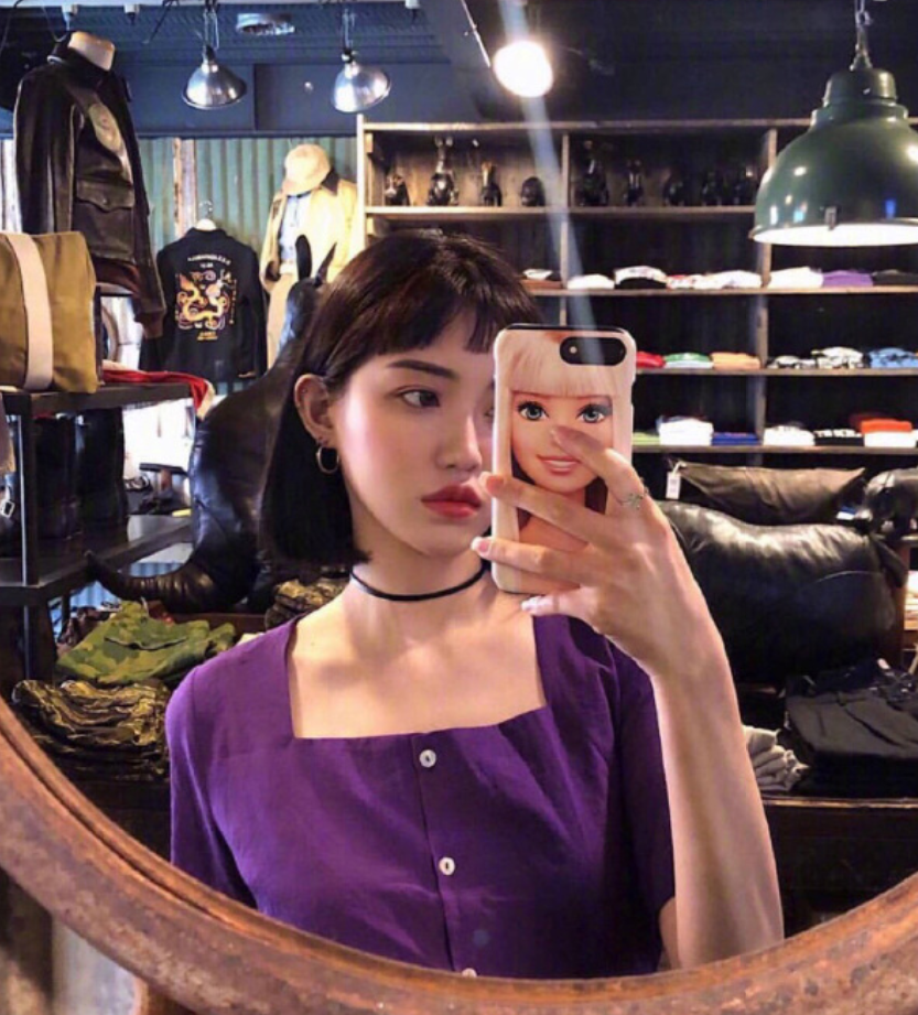 完美驾驭的了二次元刘海的美少女自拍照