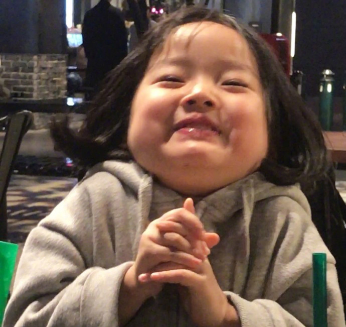 pick一下来自你的女孩可爱的权律二街拍头像集