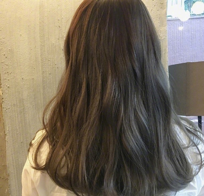 9款中长卷发美女背影杀参考