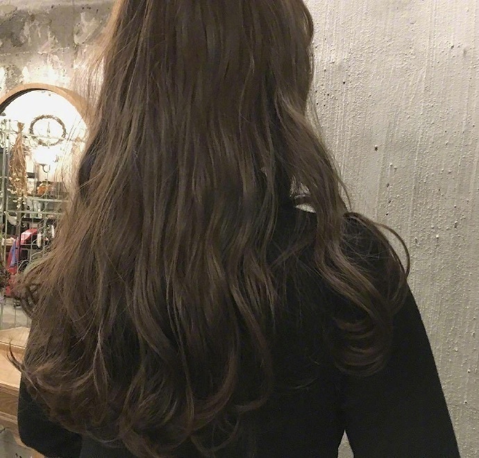 9款中长卷发美女背影杀参考