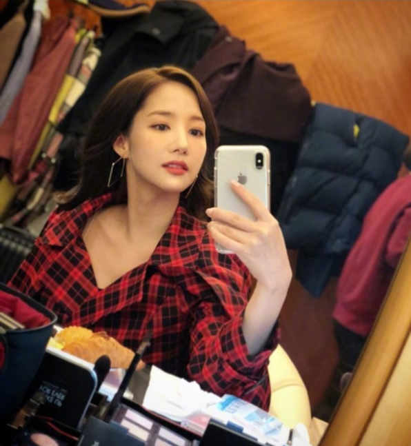 韩国美女明星朴敏英私照小合辑