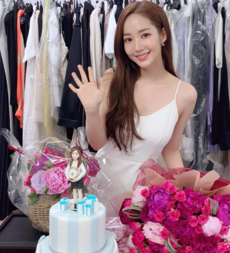 韩国美女明星朴敏英私照小合辑