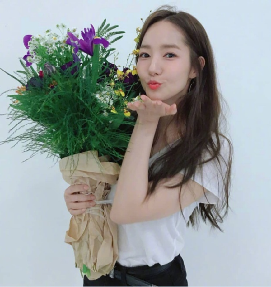 韩国美女明星朴敏英私照小合辑