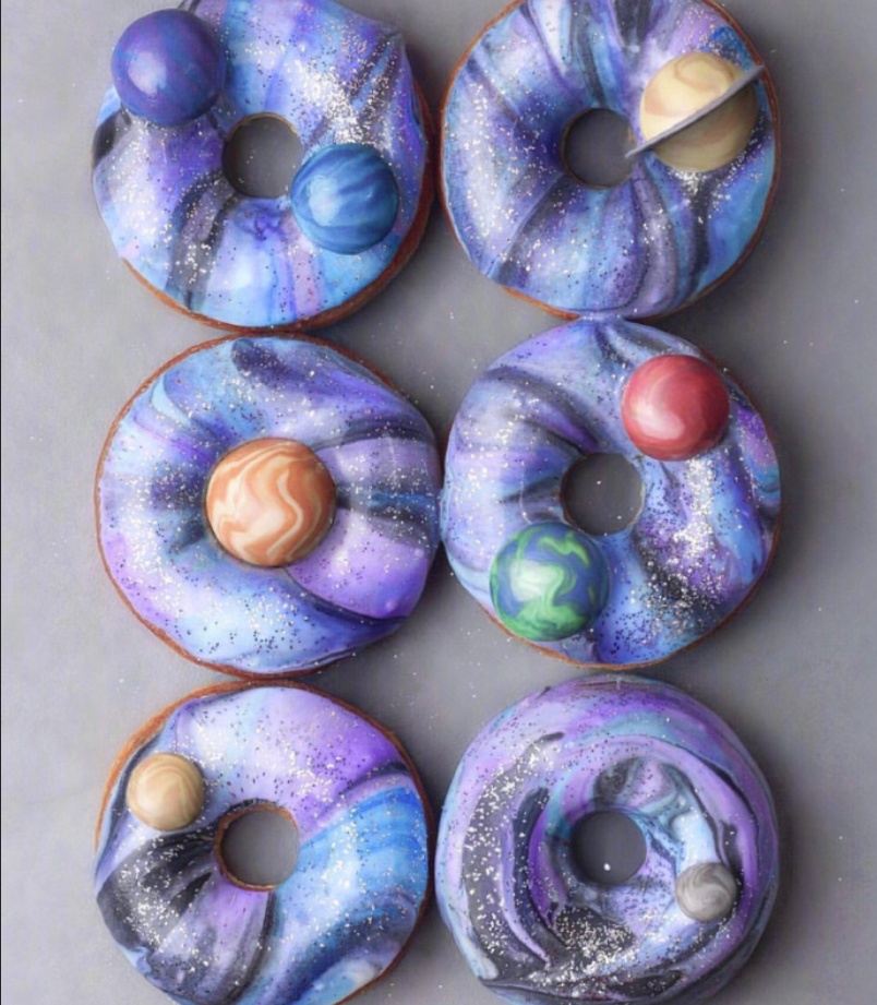唯美的星空系列甜品图片