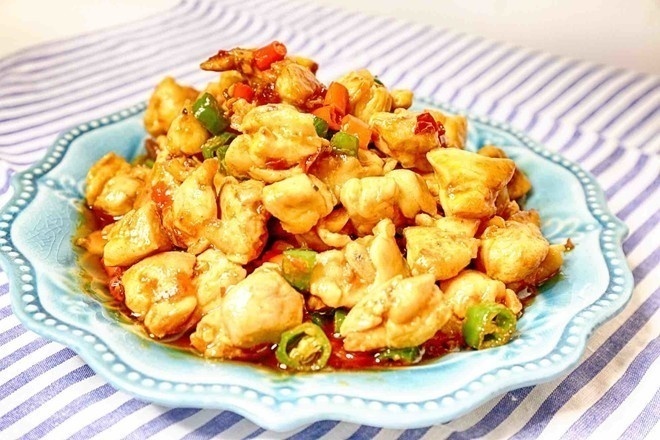 农家小炒麻辣鸡肉的做法