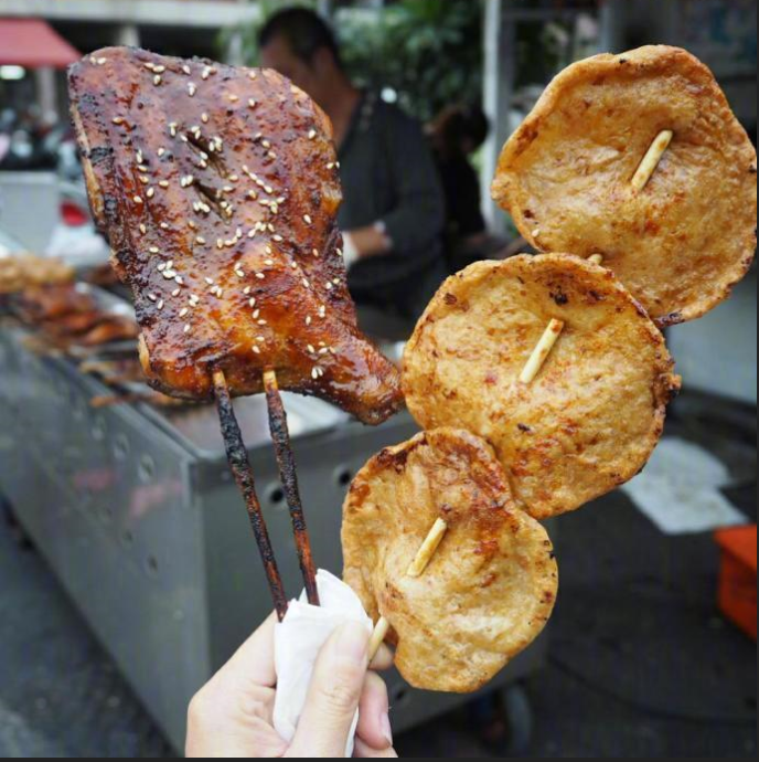 想和你吃遍台湾的大街小巷，你愿意带着钱带着