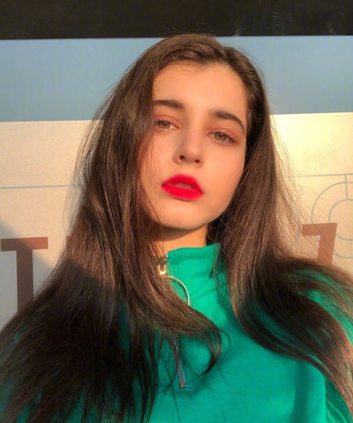 欧美美女乌克兰麻豆Katya Chertykova复古少女图片