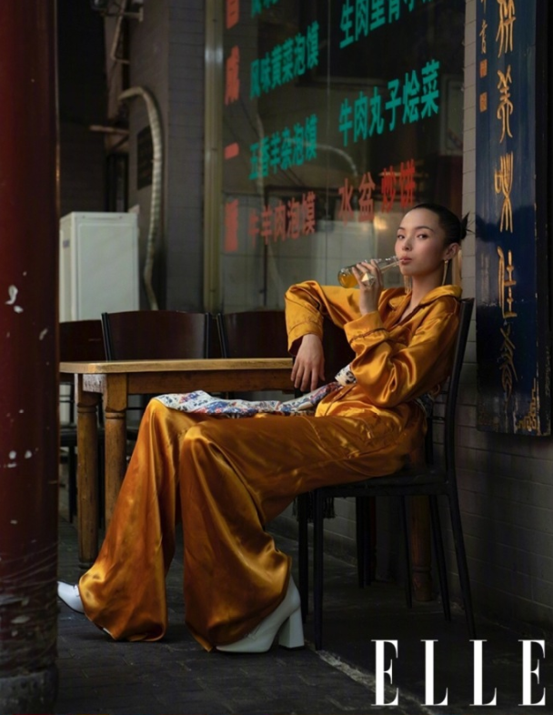 国际超模雎晓雯登上ELLE中国版八月刊封面大片