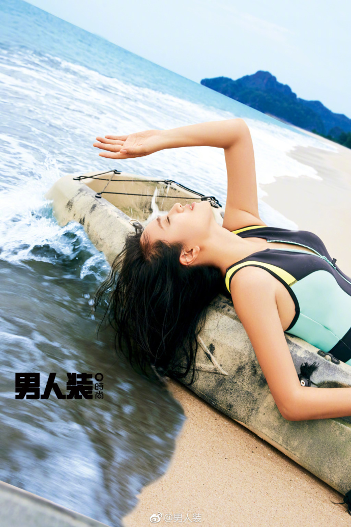 美女主持人朱丹登上《男人装》封面大片曝光长