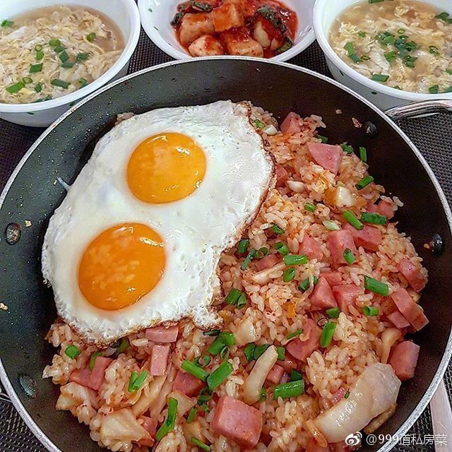 辣白菜炒饭,有没有想来一碗的