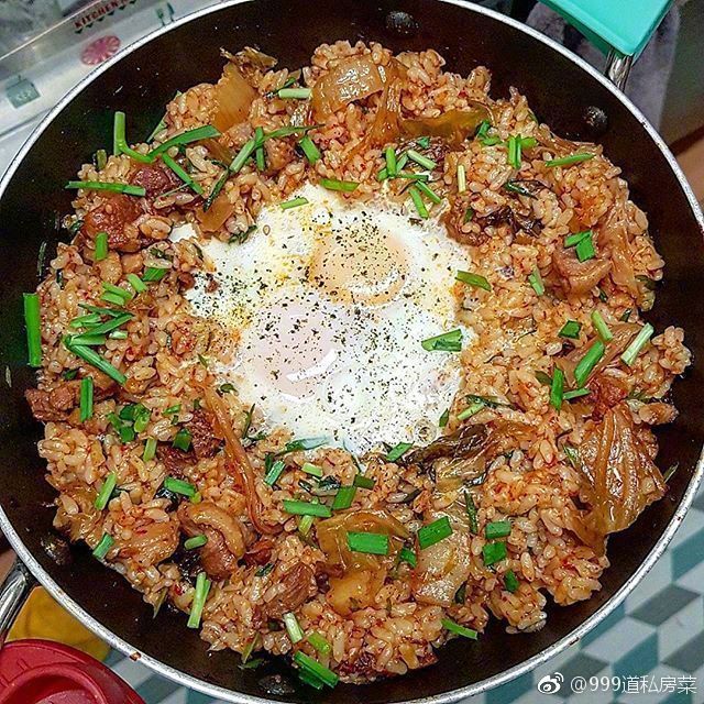 辣白菜炒饭,有没有想来一碗的