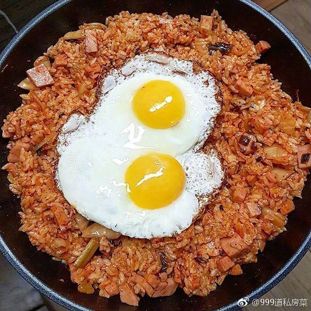 辣白菜炒饭,有没有想来一碗的