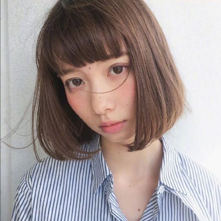 短发美女自拍照,36款中短发发型合集,想换发型可