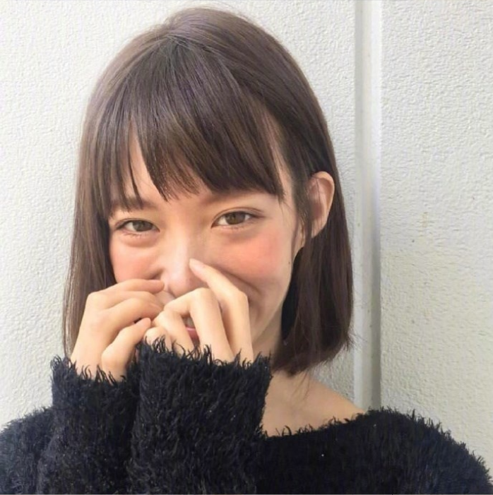 短发美女自拍照,36款中短发发型合集,想换发型可