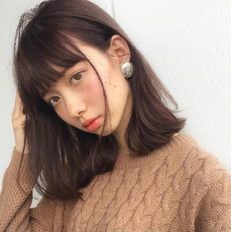 短发美女自拍照,36款中短发发型合集,想换发型可