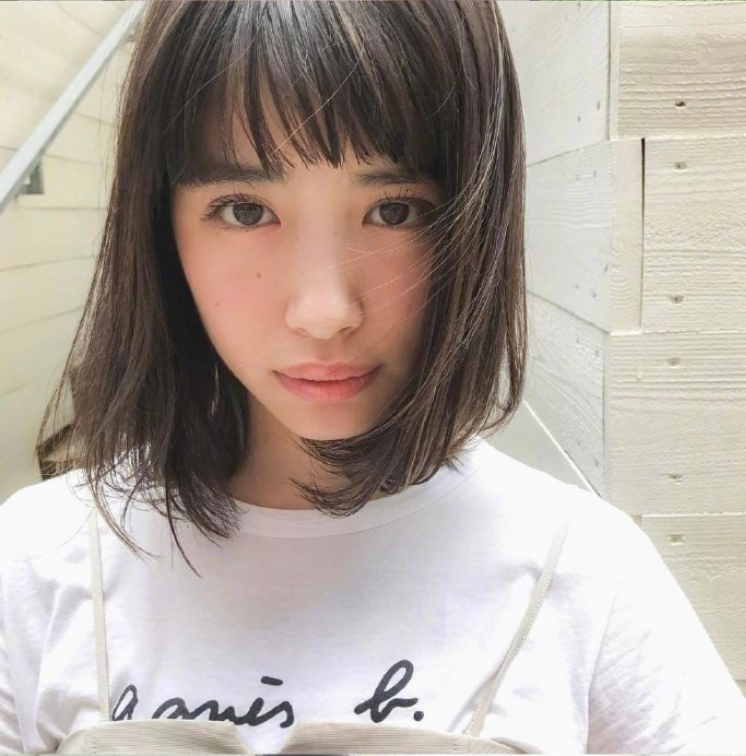 短发美女自拍照,36款中短发发型合集,想换发型可