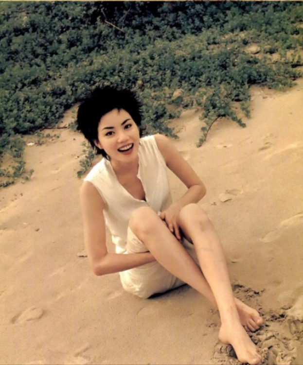 90年代的时尚指标王菲早期写真合集