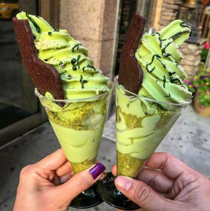 夏天就是大口大口吃冰淇淋的季节