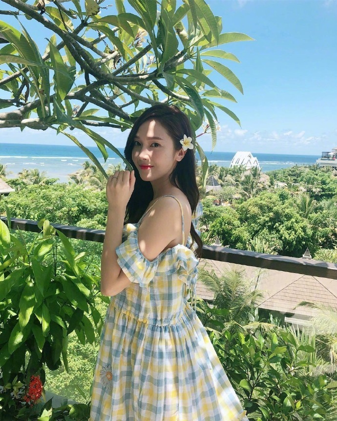 韩国美女明星Jessica郑秀妍满满少女感小清新写真