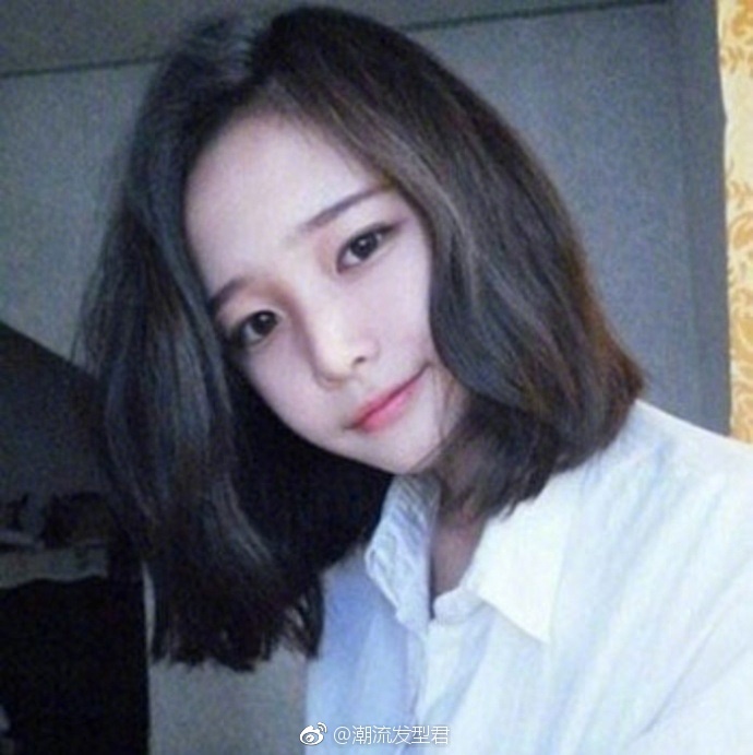 齐肩短发发型美女自拍图片