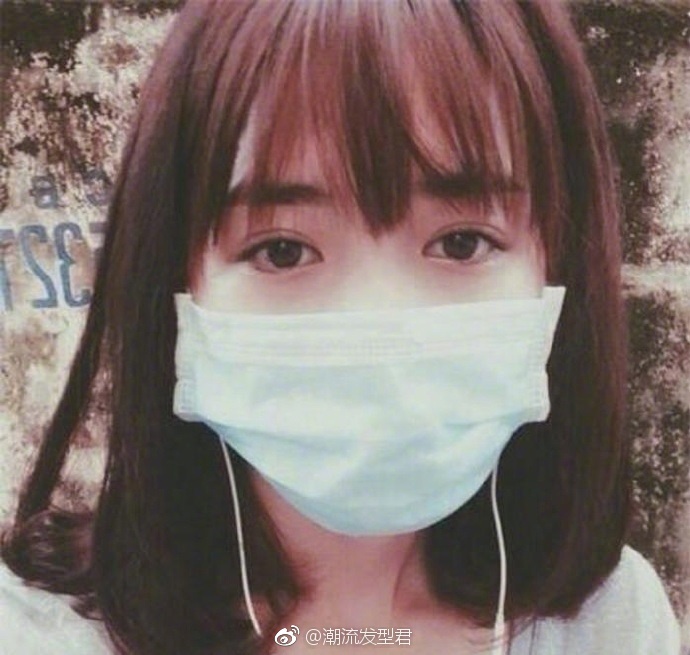 齐肩短发发型美女自拍图片