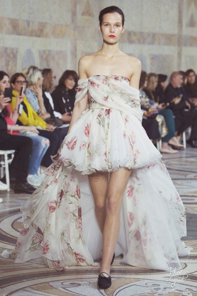 欧美婚纱品牌Giambattista Valli2017高级定制花团锦簇