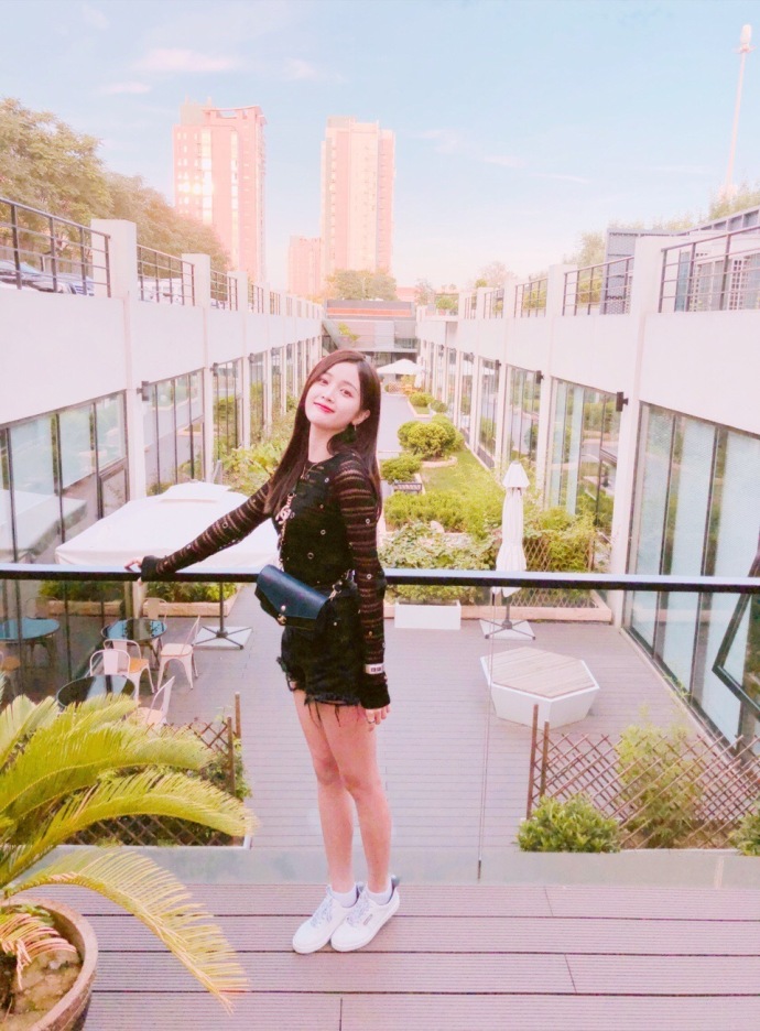 吴宣仪图片_火箭少女101吴宣仪美照