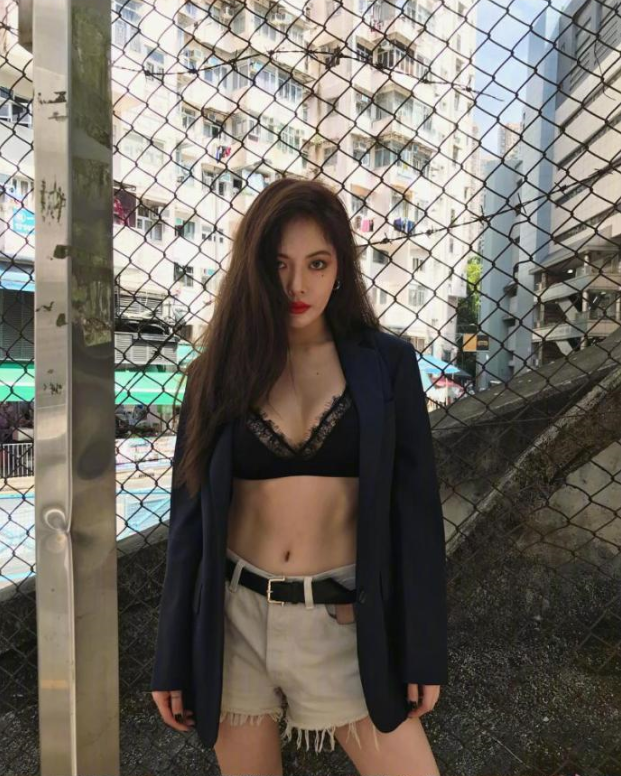泫雅图片_韩国性感美女明星小野马泫雅街拍图片