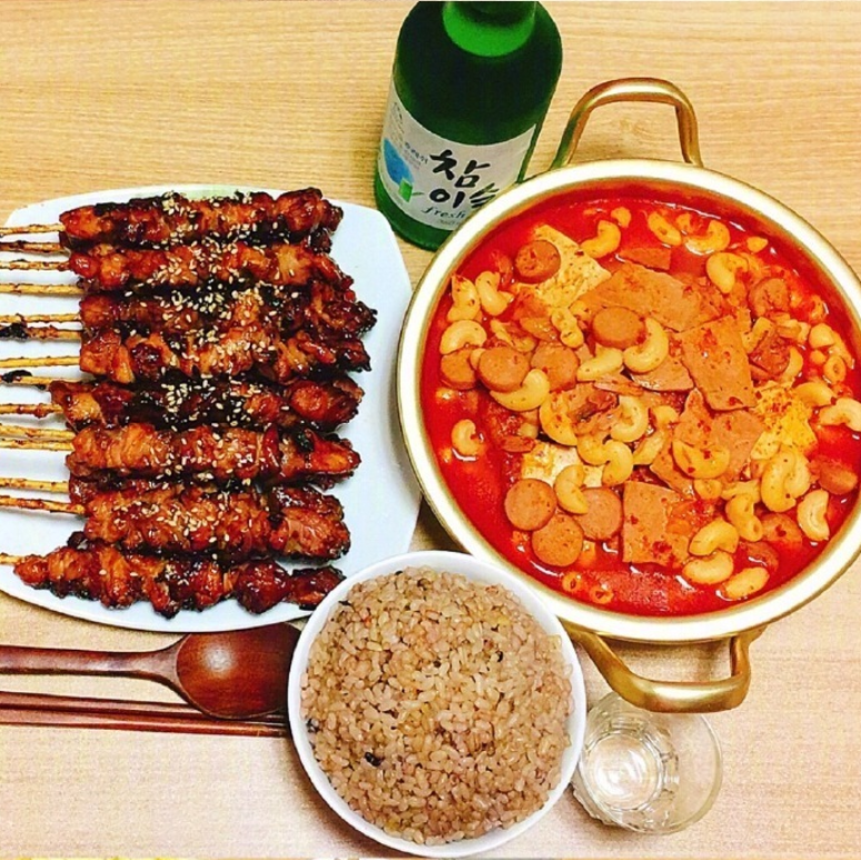 韩式料理图片想吃就找个机会聚聚