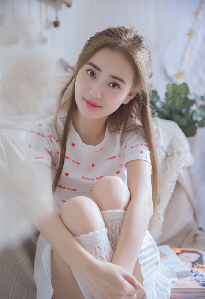 极品性感美女丝袜美腿私房写真