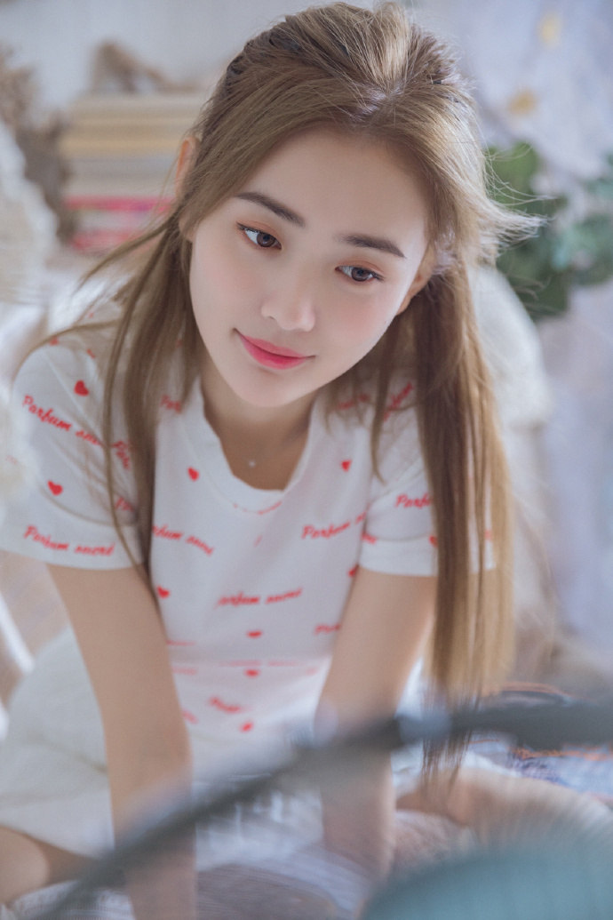 极品性感美女丝袜美腿私房写真
