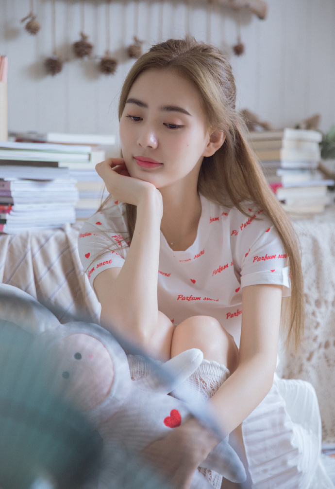 极品性感美女丝袜美腿私房写真