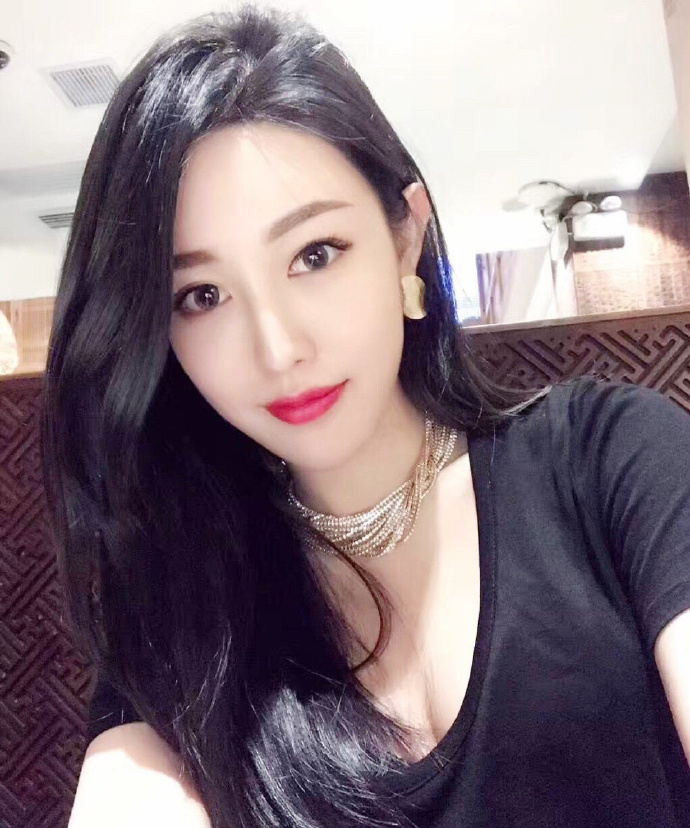 清纯妹子自拍照图片
