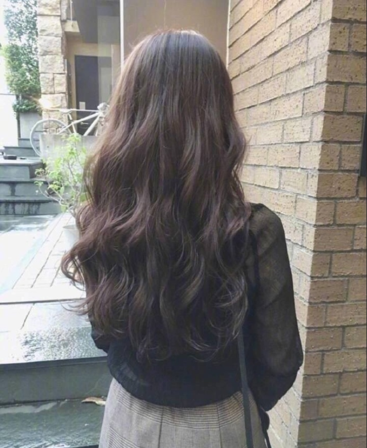 18款中长卷发发型图片_最流行女人味发型