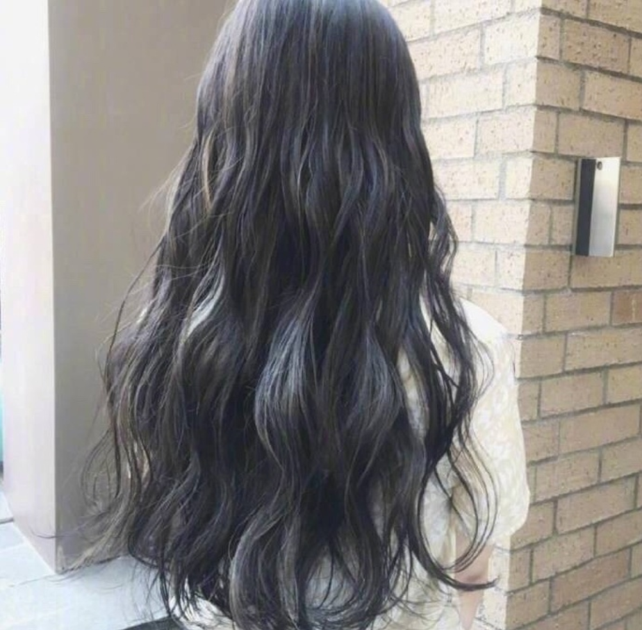 18款中长卷发发型图片_最流行女人味发型
