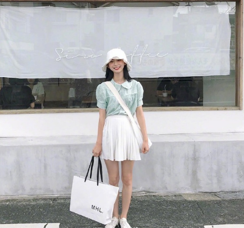 娇小女生的日常气质穿衣搭配look