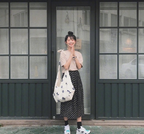 娇小女生的日常气质穿衣搭配look