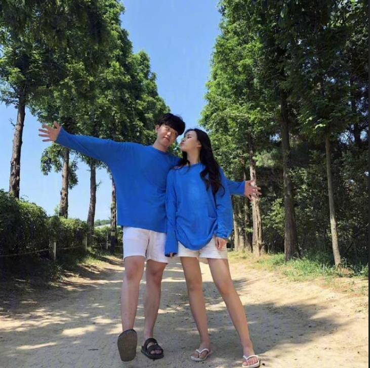 情侣拍照姿势_唯美情侣图片